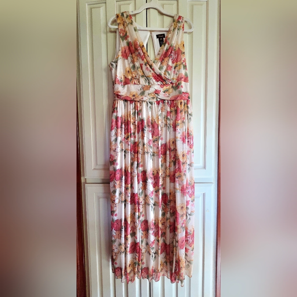 Floral Sleeveless Maxi Dress